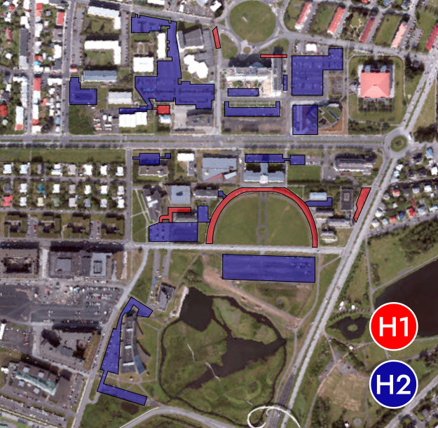 Á kortinu sjást gjaldskyld bílastæði á háskólasvæðinu. Rauðmerktu stæðin eru skammtímastæði (H1). Blámerktu stæðin eru langtímastæði (H2)