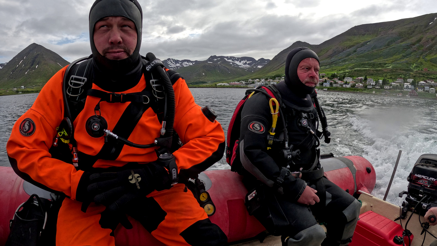 Heimir Sigurður Haraldsson og Ragnar Edvardsson við rannsóknir á neðansjávarminjum á Siglufirði Heimir Sigurður Haraldsson og Ragnar Edvardsson