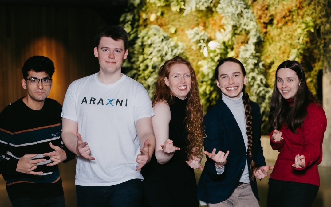 araxni