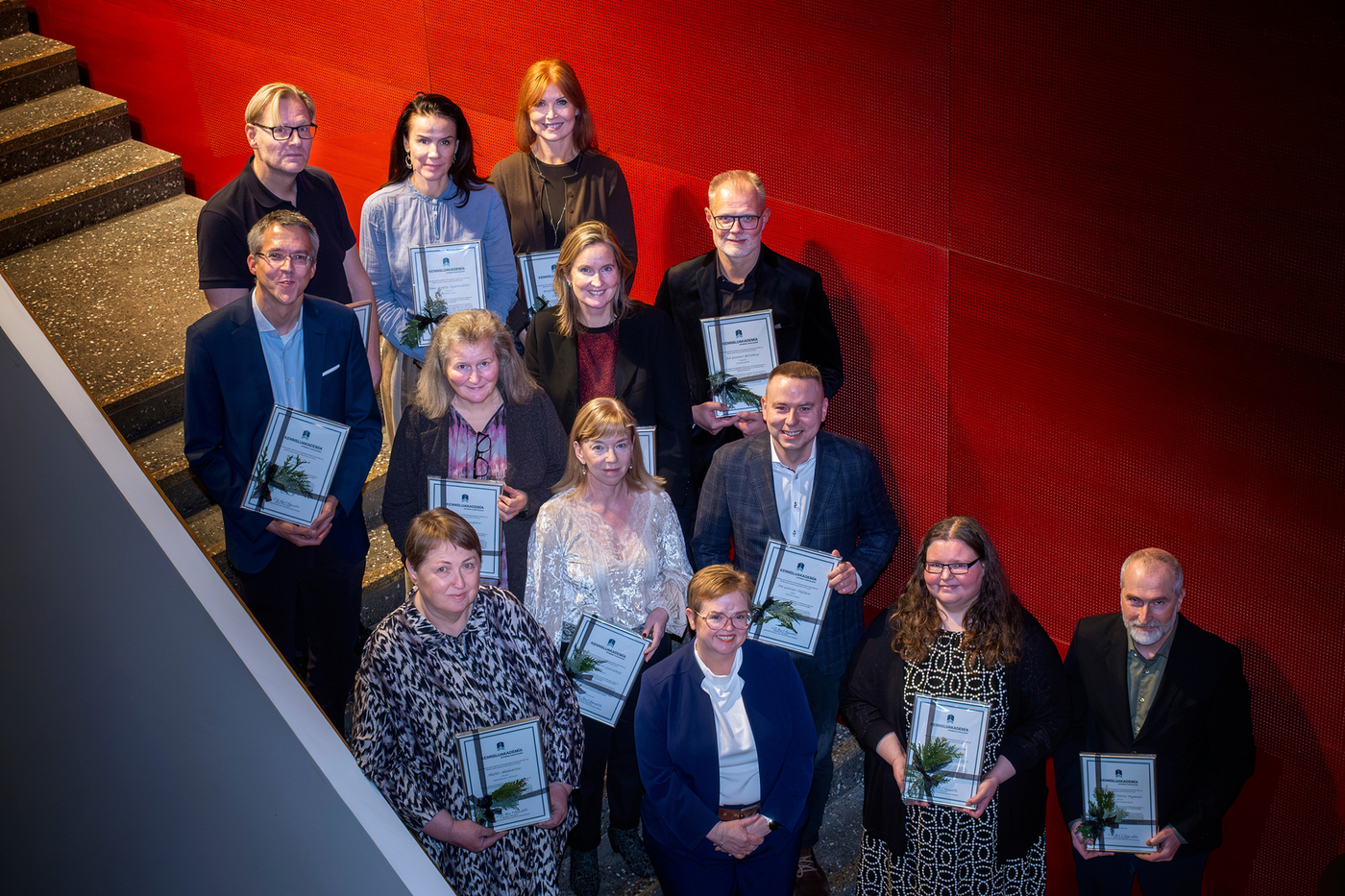 Nýir meðlimir í Kennsluakademíu opinberu háskólanna ásamt rektor Háskóla Íslands. Á myndina vantar Ástu Kristínu Benediktsdóttur og Ingu Minelgaite. MYND/Kristinn Ingvarsson