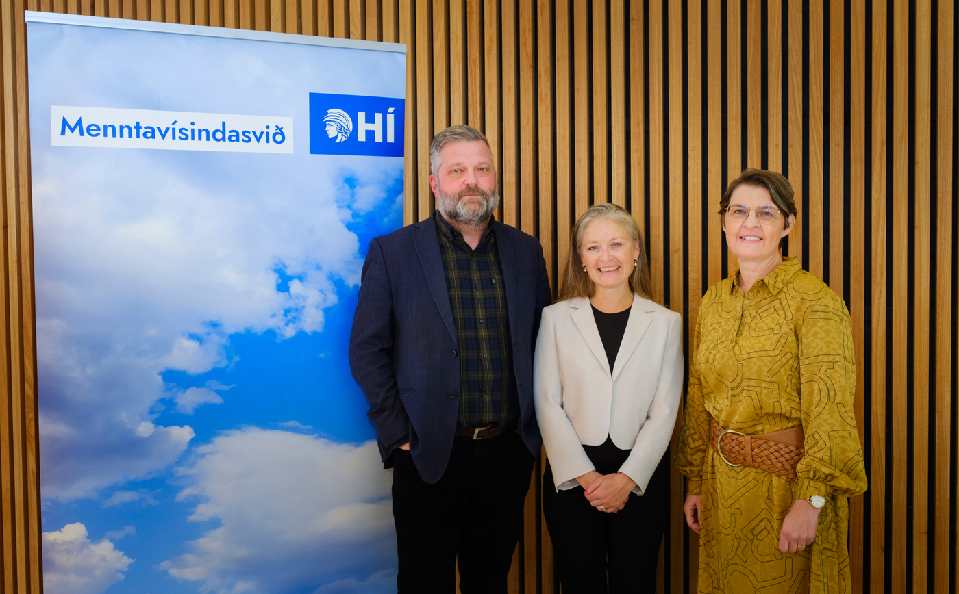 Ómar Örn Magnússon, skólastjóri Hagaskóla stýrði fundi og umræðum, Therese N. Hopfenbeck sérfræðingur í námsmati flutti erindi og Kolbrún Þ. Pálsdóttir, forseti Menntavísindasviðs opnaði og lokaði viðburði. MYND/Kristinn Ingvarsson