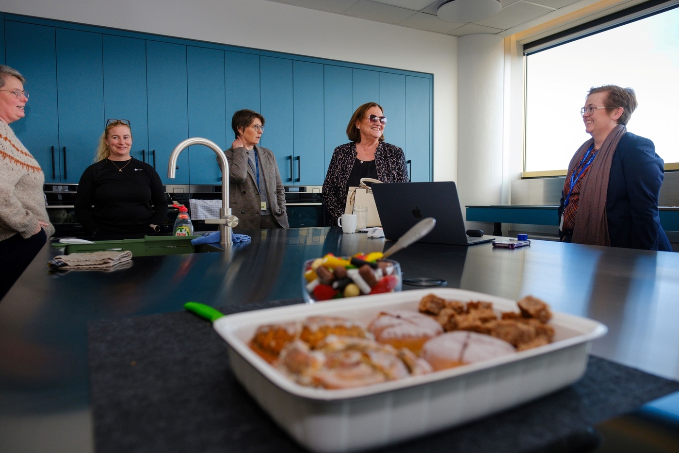 Í Sögu skoðaði Inga Sæland, mennta- og barnamálaráðherra sértæk námsrými fyrir fjölbreytta kennsluhætti Menntavísindasviðs og fundaði með rektor, forseta og stjórn Menntavísindasviðs ásamt ráðuneytisstjóra og sérfræðingum ráðuneytisins. MYND/Kristinn Ingvarsson Í Sögu skoðaði Inga Sæland, mennta- og barnamálaráðherra sértæk námsrými fyrir fjölbreytta kennsluhætti Menntavísindasviðs og fundaði með rektor, forseta og stjórn Menntavísindasviðs ásamt ráðuneytisstjóra og sérfræðingum ráðuneytisins. MYND/Kristinn Ingvarsson