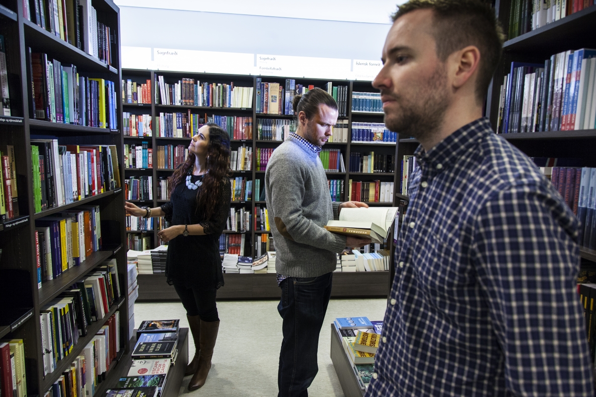 Samband íslenskra sveitarfélaga hefur ákveðið að veita allt að þremur meistaranemum styrki til að vinna lokaverkefni á sviði sveitarstjórnarmála. Frá Bóksölu stúdenta