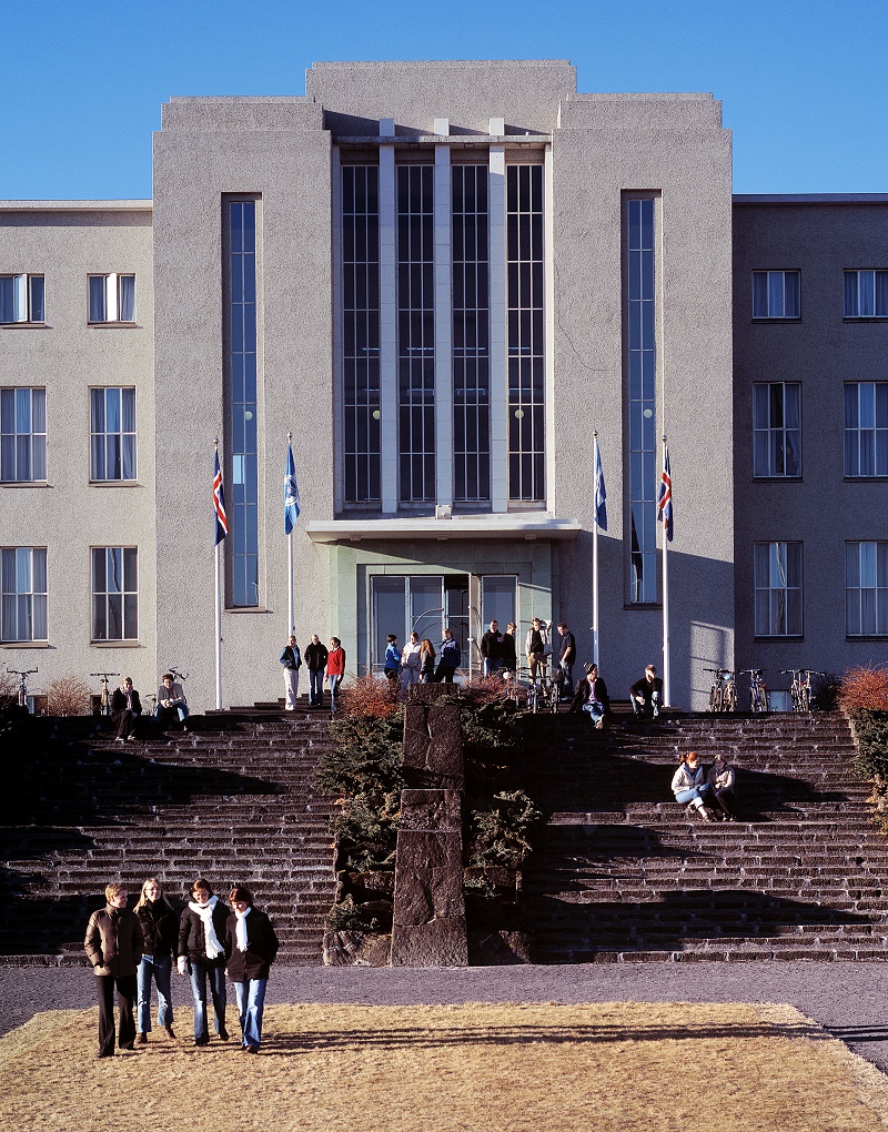 Mikill vöxtur hefur verið í doktorsnámi við Heilbrigðisvísindasvið undanfarin ár. Doktorsnámsnefnd sviðsins efndi nýverið til málþings um leiðbeiningu leiðbeinanda doktorsnema. Mikill vöxtur hefur verið í doktorsnámi við Heilbrigðisvísindasvið undanfarin ár.