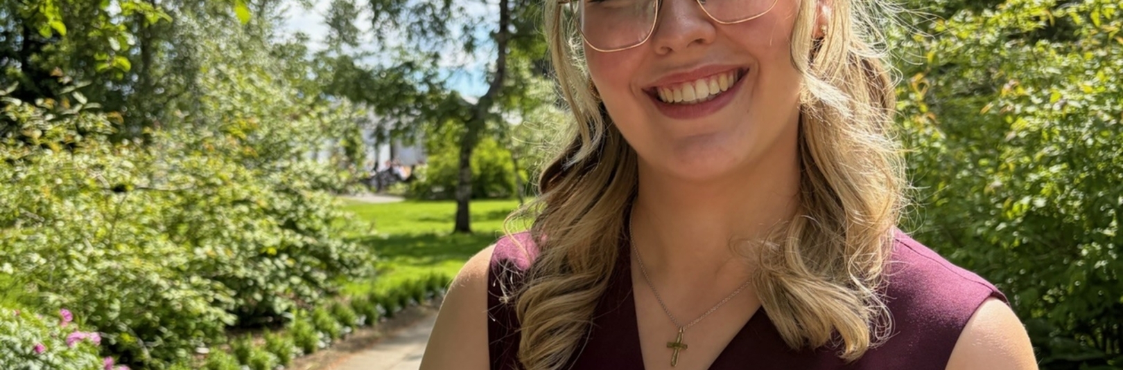 Guðbjörg Alma Sigurðardóttir útskrifaðist með ágætiseinkunn úr félagsfræði.