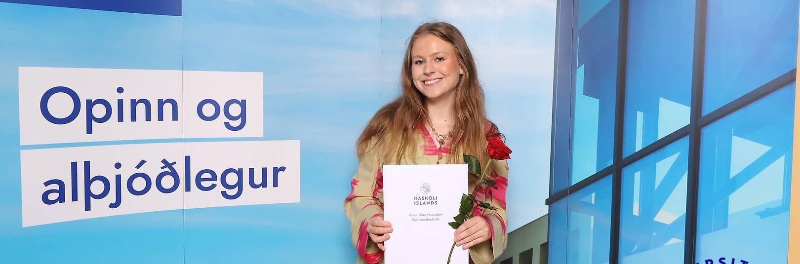 Hildur Telma Hauksdóttir útskrifaðist með ágætiseinkunn úr stjórnmálafræði - á vefsíðu Háskóla Íslands