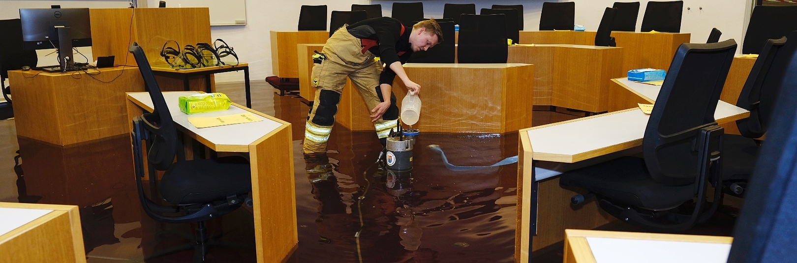Engin starfsemi vegna vatnsleka í mörgum byggingum á háskólasvæðinu - á vefsíðu Háskóla Íslands