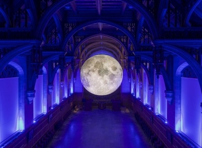 Listaverkið Museum of the Moon