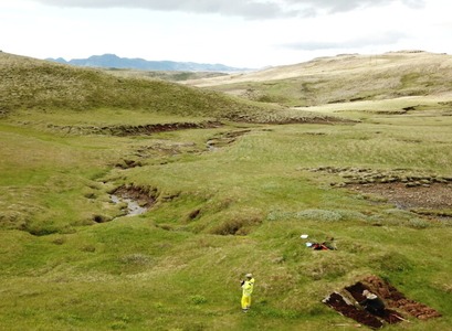 Fornleifafræðingar að störfum í Nesseli. 
