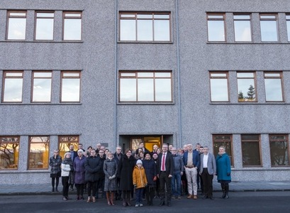 Formleg afhending Setbergs fór fram í dag, fimmtudaginn 20. desember, að viðstöddum Lilju Alfreðsdóttur mennta- og menningarmálaráðherra, Jóni Atla Benediktssyni, rektor Háskóla Íslands, Margréti Hallgrímsdóttur þjóðminjaverði og hluta þess starfsfólks Háskólans sem vinna mun í byggingunni.