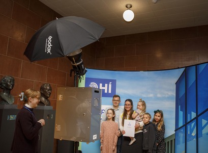 kandídat og fjölskylda