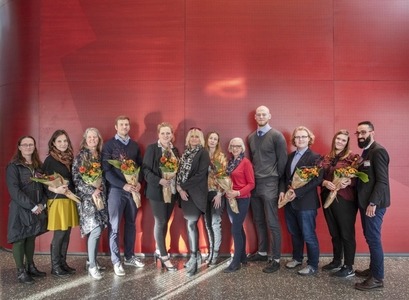 Fulltrúar vinningsteymana í Veröld - húsi Vigdísar að lokinni verðlaunaafhendingu. 