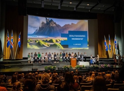 Frá brautskráningu Endurmenntunar.