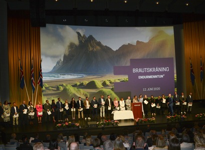 Frá brautskráningu