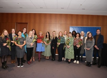 Styrkþegar og fulltrúar þeirra ásamt forsætisráðherra og stjórn Jafnréttissjóðs Íslands