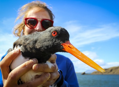 Verónica heldur á tjaldi