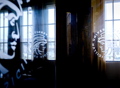 Frá Aðalbyggingu HÍ