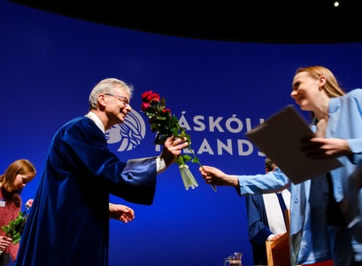 Frá brautskráningu í Háskólabíói