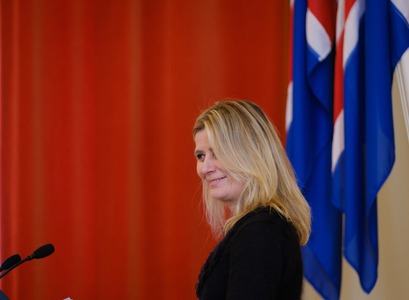 Irma Jóhanna Erlingsdóttir í pontu í Hátíðasal