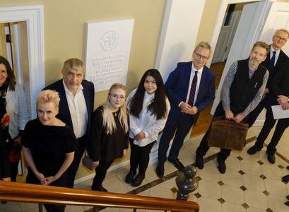 Háskólaráð ásamt Rögnu Árnadóttur, skrifstofustjóra Alþingis, í heimsókninni í dag.