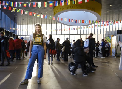 Nemandi á Háskólatorgi