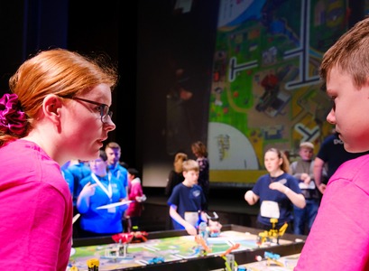 Frá tækni- og hönnunarkeppni FIRST LEGO League árið 2022