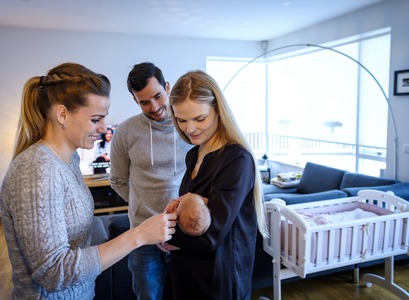 Ljósmóðir og foreldrar