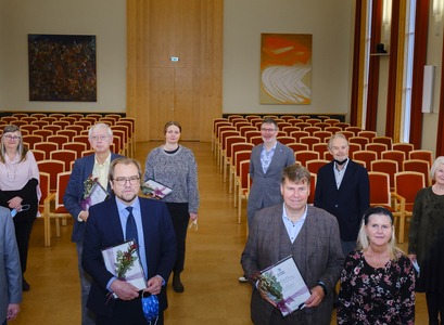 Styrkþegar og fulltrúar þeirra ásamt stjórn sjóðsins, stofnendum og rektor Háskóla Íslands. 