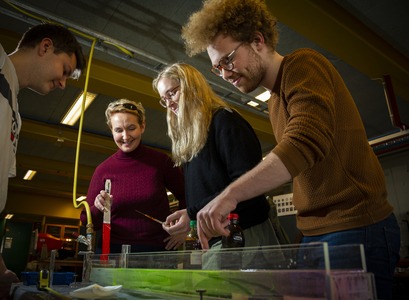 nemendur að störfum