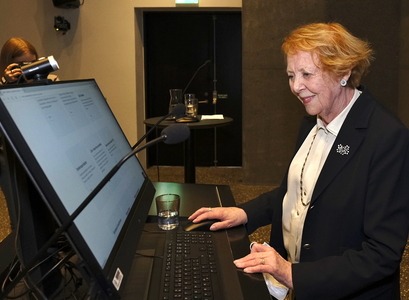 Vigdís Finnbogadóttir, fyrrverandi forseti Íslands, opnaði Lexíu, nýja íslensk-franska veforðabók, við hátíðlega athöfn í Veröld – húsi Vigdísar í dag. MYND/Kristinn Ingvarsson