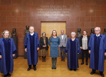 Frá vinstri: Ólöf Garðarsdóttir, Sumarliði R. Ísleifsson, Dagný Kristjánsdóttir, Helga Birgisdóttir, Sveinn Yngvi Egilsson, Turið Sigurðardóttir, Gunnþórunn Guðmundsdóttir og Gauti Kristmannsson.