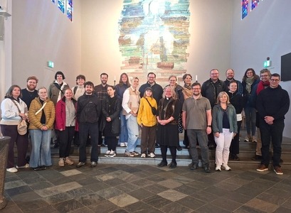 Nemendur námskeiðsins í Skálholti með kennurum og staðarhöldurum.
