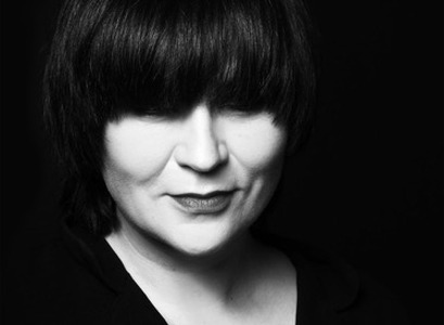 Linda Björg er doktorsnemi í félagsfræði við Háskóla Íslands þar sem rannsóknir hennar beinast að tísku og klæðaburði í nútíma samfélagi.