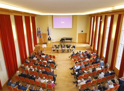 Frá háskólaþingi