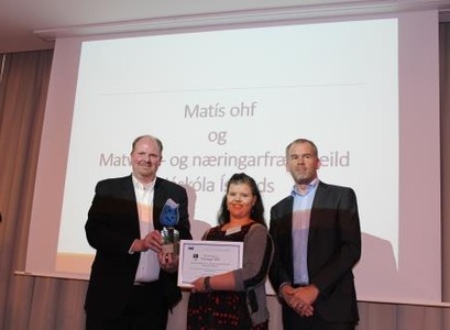 Frá vinstir: Hörður G. Kristinsson, rannsókna- og nýsköpunarstjóri Matís, María Guðjónsdóttir, dósent í matvælafræði við Matvæla- og næringarfræðideild og Almar Guðmundsson, framkvæmdastjóri Samtaka iðnaðarins.