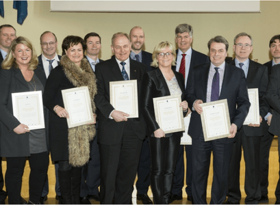 Fulltrúar fyrirtækja sem fengu viðurkenningu á síðasta ári. 