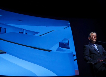 Jón Atli Benediktsson, rektor Háskóla Íslands, flytur ávarp við opnun Veraldar - húss Vigdísar