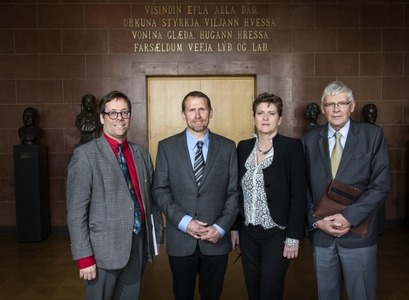  Ármann Jakobsson prófessor, Seans Lawing, Lára Magnúsardóttir og Vésteinn Ólason.