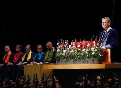 Jón Atli Benediktsson ávarpar kandídata í Laugardalshöll.