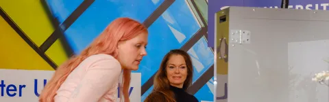 Afhending prófskírteina okt 2026