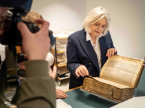 Kristniboðskóngarnir og skáldin þeirra - um ríkulegan skáldskap Bergsbókar
