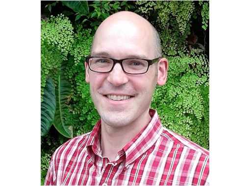 Framþróun gervifóta með hálfvirkum búnaði og rafeindatækni