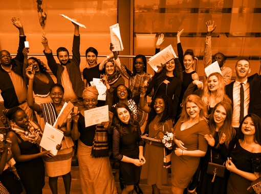 Frá þekkingu til þróunaráhrifa: Aðför að jafnrétti