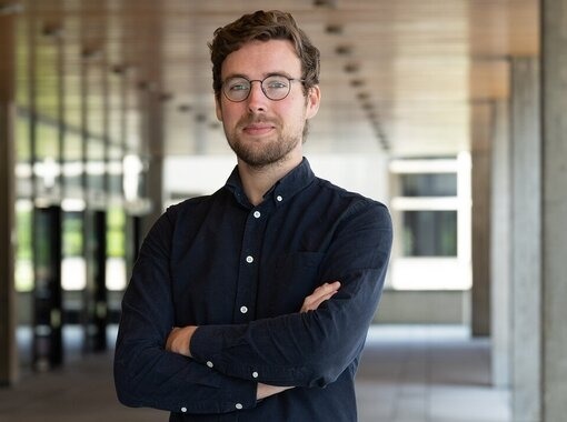 Áhrif menningarlegs auðmagns og smánar á and-kerfis stjórnmál