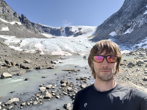 Viðbrögð vistkerfa straumvatna við hopi jökla