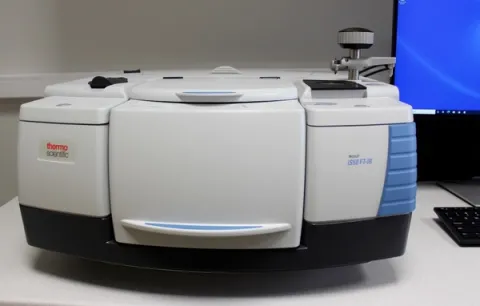 Fourier transform infrared spectrometer (FTIR) 