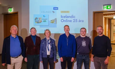 Aðstandendur Icelandic Online
