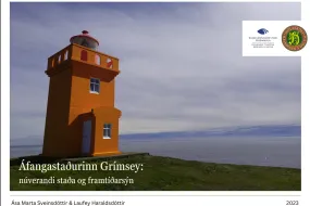 Mynd af appelsínugulum vita í Grímsey, mynd af forsíðu skýrslu um áfangastaðinn Grímsey.