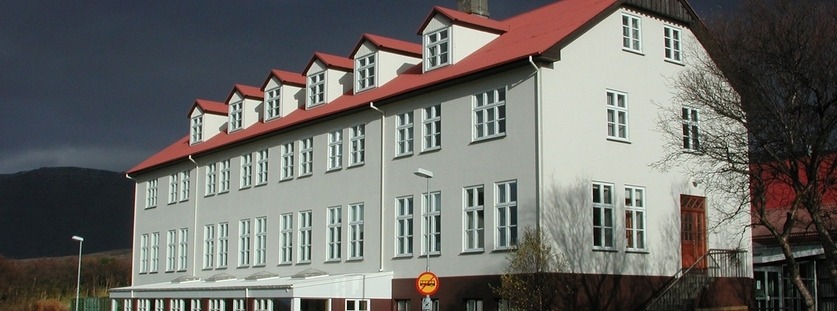 Aðalbygging HÍ á Hólum