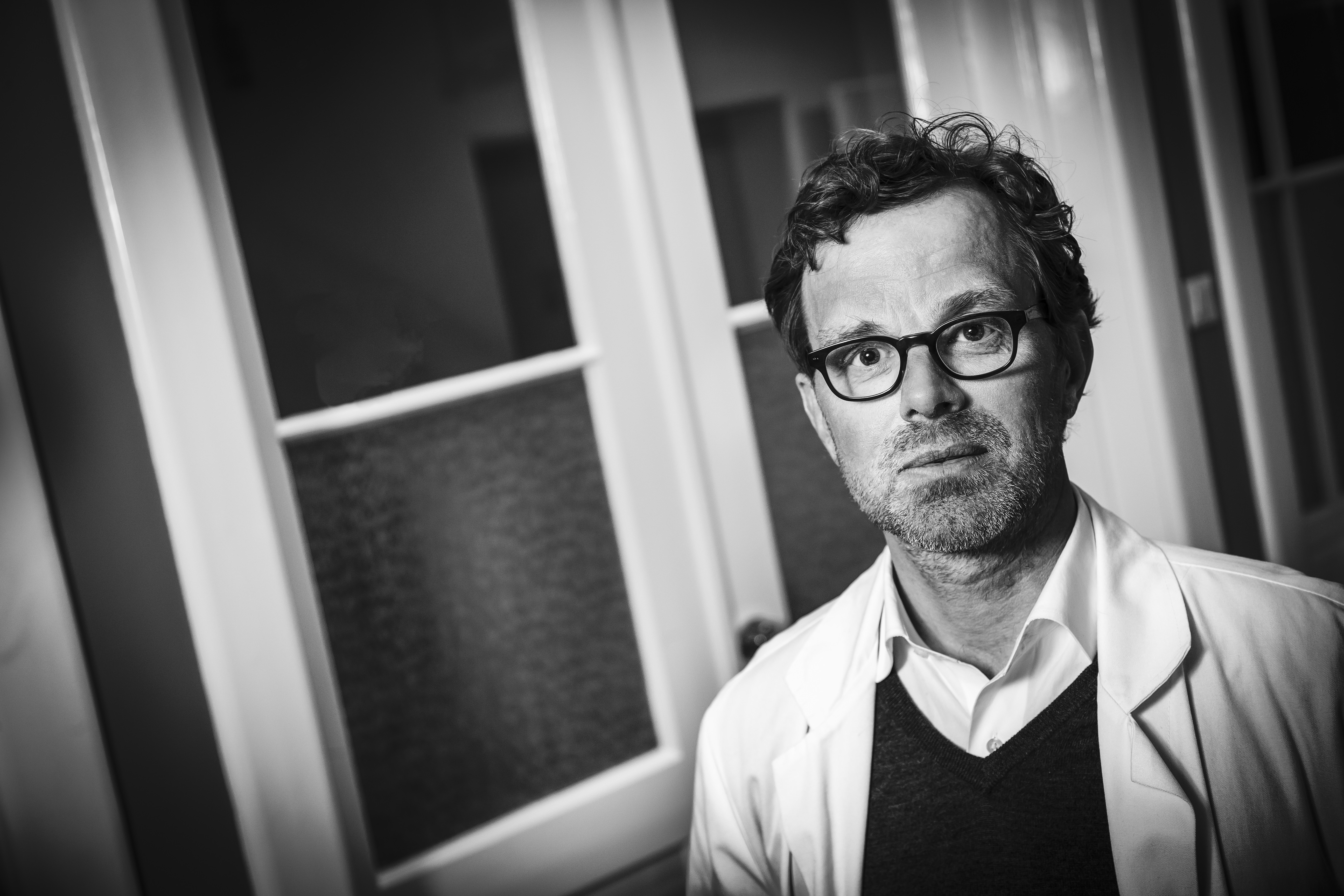 Tómas Guðbjartsson, prófessor og yfirlæknir á skurðsviði Landspítala, er meðal höfunda greinar í vísindaritinu Acta Oncologica þar sem því er velt upp hvort ekki sé tímabært að hefja sameiginlega skipulega leit að lungnakrabbameini alls staðar á Norðurlöndum. MYND/Kristinn Ingvarsson Tómas Guðbjartsson